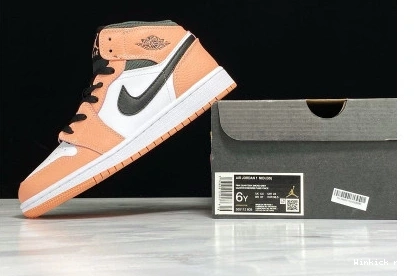 (GS) PINK JORDAN MID AIR QUARTZ 1 1101